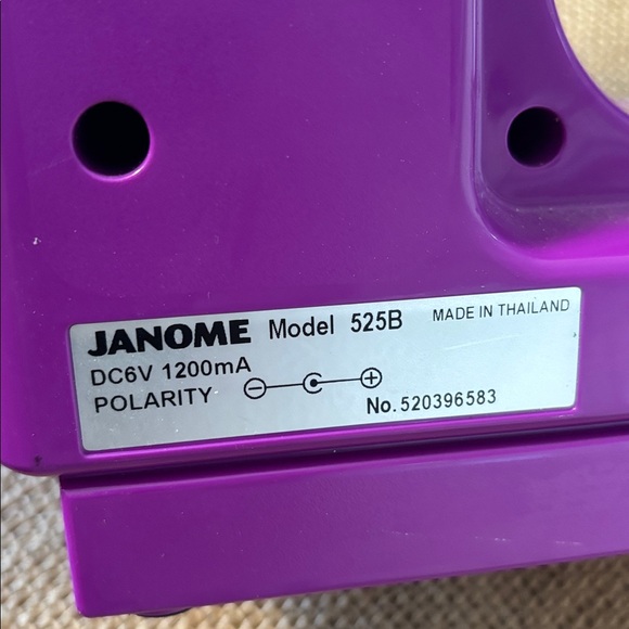 Janome New Home Purple Thunder Model 525B Mini Sewing Machine Works! W/ Extras - Picture 14 of 15